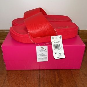 Brand new Ivy Park Slides